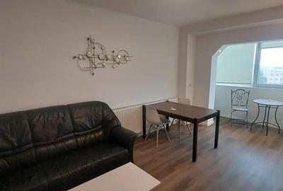 Apartament cu 3 camere decomandat în Sebastian