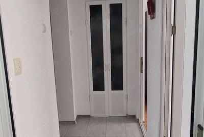 Apartament cu 3 camere decomandat în Brotăcei - 3