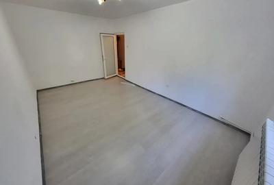 2 camere Micro 17 pret 65000 euro