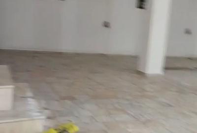 Casă cu 6 camere în Băicoi - 2