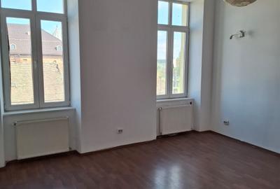 Apartament cu 4 camere semidecomandat în Dorobanților - 3