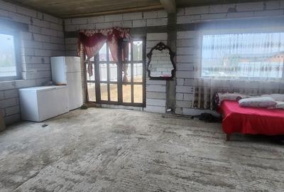 Casă cu 5 camere cu Teren 666 Mp în Șerbănești - 18
