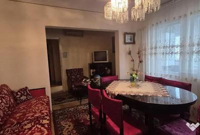 Apartament cu 4 camere semidecomandat în Decebal - 3