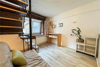 Apartament cu 3 camere decomandat în Schei - 6