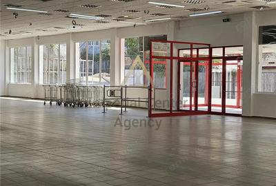 Spațiu comercial, de 525 mp, în Nord - 4