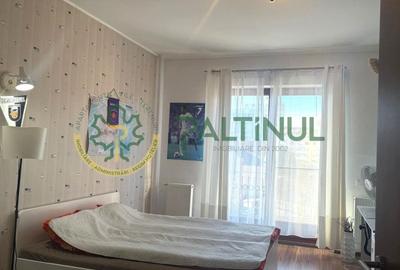 Apartament cu 4 camere decomandat, mobilat în Central - 13