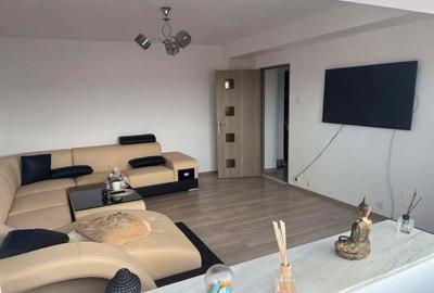 Apartament cu 2 camere semidecomandat în Girocului