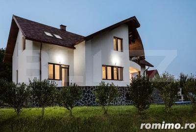Casă cu 4 camere cu Teren 2456 Mp în Livezeni - 5