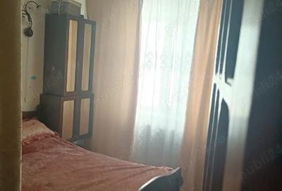 Vand apartament, etaj 1,zona centrala - 1