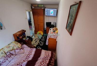 Zona Zimbru , 3 camere semidecomandate , 49.500 EURO - 1