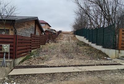 Teren de 975 mp, în Bârnova
