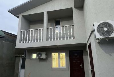 Casă cu 4 camere cu Teren 300 Mp în Central - 1