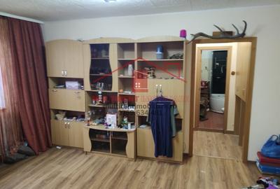 Apartament 3 camere - str.Isaccei - centrala pe Gaz! - 3