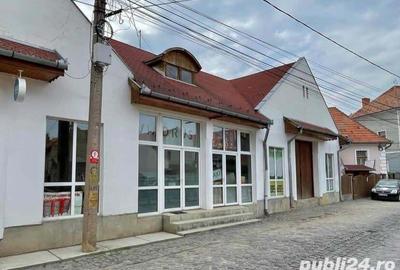 Spațiu comercial, de 300 mp, în Târgu Secuiesc - 1