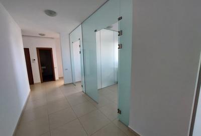 Bd. MAMAIA, spatiu BIROURI, 103 mp., compartimentat 4 birouri, oficiu - 3