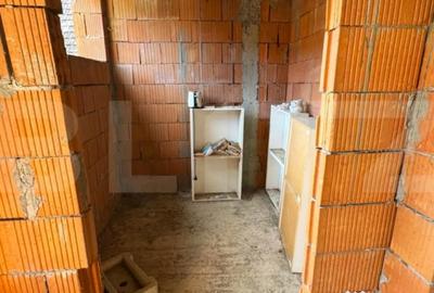 Casă cu 5 camere cu Teren 1900 Mp în Arcalia - 4