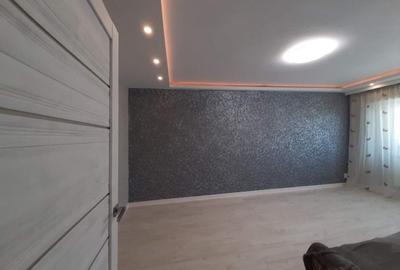 Apartament cu 2 camere 65 MP, doua balcoane, zona Kaufland Pacurari !! - 2