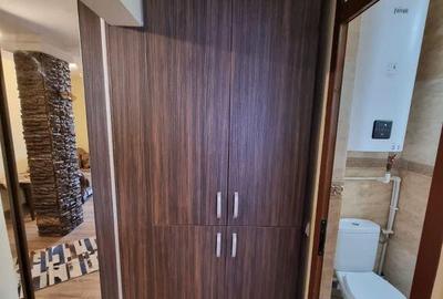 Apartament cu 2 camere decomandat, mobilat în Trocadero