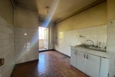 Oferta rară ! Apartament 3 camere Centru Vasile Alecsandri, 2 bai - 4