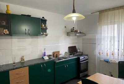 Casa, 3 camere, 92.7 mp utili ?i 350mp teren, zona Garle? - 2