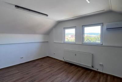 Spațiu comercial, de 20 mp, în Poenari - 1