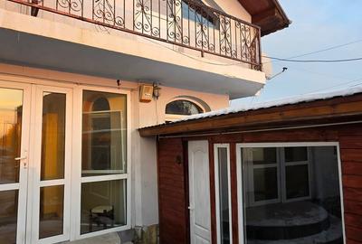 Casă cu 6 camere cu Teren 185 Mp în Central