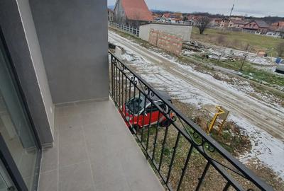 [Proprietar] Apartament semidecomandat 43mp(parter+etaj) si curte 67mp - 2