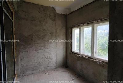 Sinaia / Peles - Vila D + P + M - 10 Camere - 260 mp utili - 700 mp teren - 17