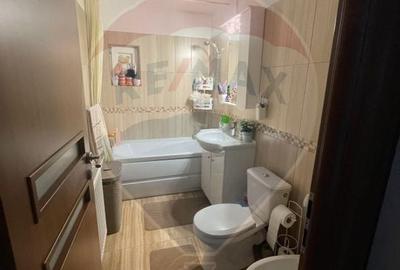 Apartament cu 3 camere de vanzare in zona Rovine - 9