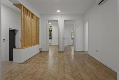 Casă individuală cu 9 camere cu Teren 200 Mp în Central - 4