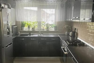 Casă cu Teren 700 Mp în Central - 3