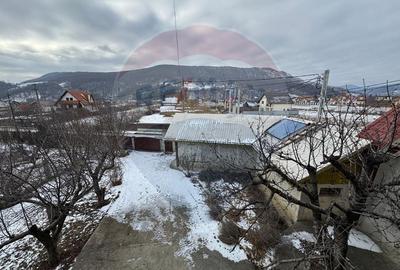 Casă cu 6 camere cu Teren 1263 Mp în Dărmănești - 53