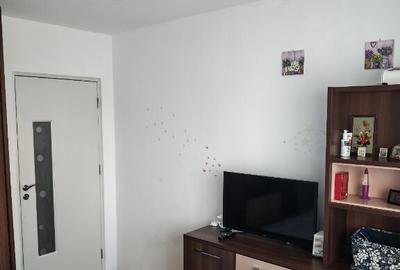 Apartament cu 3 camere semidecomandat în Crig - 2