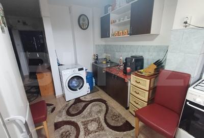 Apartament cu 2 camere, decomandat, 41 mp, parter, mobilat si utilat, zona 9 Mai - 2
