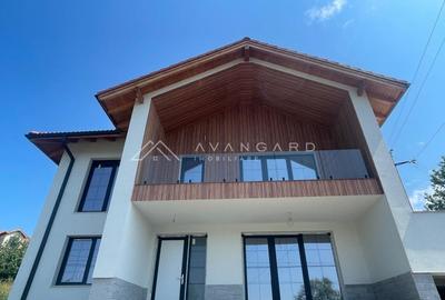 Casa individuala cu suprafata generoasa, teren mare si priveliste placuta ! - 2