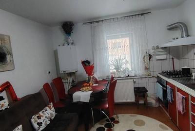 Apartament cu 2 camere decomandat în Burdujeni - 1