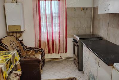 Vand apartament 2 camere - 1