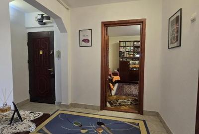 Apartament cu 3 camere decomandat în Tomis Nord - 8