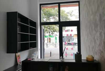 Exact in statia STB, MOSILOR intersectie Carol, 104mp OPEN, vitrina 13m, trafic - 7