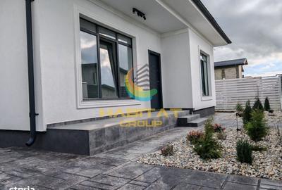 Casă cu 4 camere decomandat în Crețești - 1