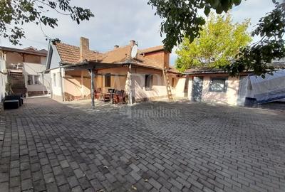 Casă individuală cu 7 camere cu Canalizare în Băile Felix - 1