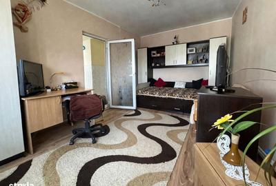 Apartament cu 2 camere decomandat, mobilat în Micro 20 - 10