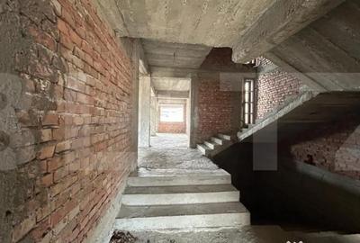 Casă cu 7 camere cu Teren 900 Mp în Dorohoi - 2