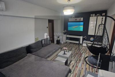 Apartament cu 3 camere semidecomandat în 1 Decembrie 1918