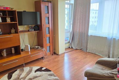 Apartament cu 4 camere semidecomandat în Gojdu - 2