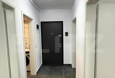 Apartament cu 3 camere decomandat în Tractorul - 3