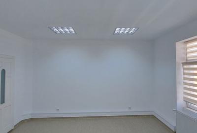 Caransebes - Sp. Birouri cu 7 camere - S:180mp - 4