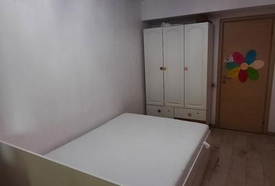 Apartament cu 3 camere în Runcu - 1