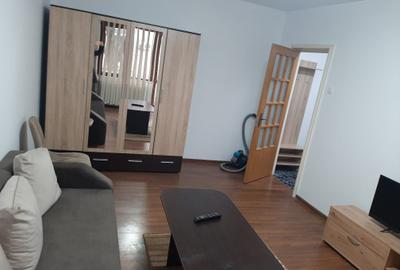 Garsonieră decomandată, mobilată în Titan - 5