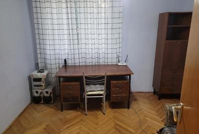 Titan, Piata Minis - 5